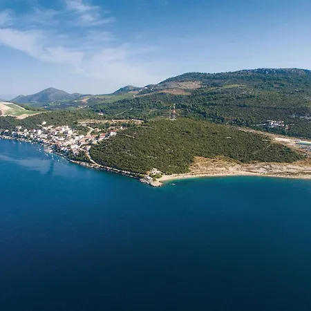 Διαμέρισμα One-bedroom In Komarna *