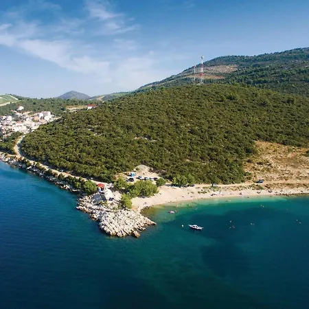 One-bedroom In Komarna *